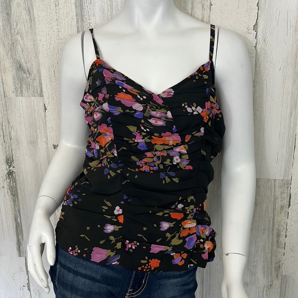G4-  medium floral tank top size 8 LATINA LIFE